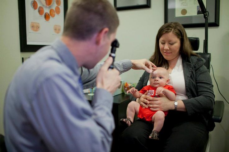 Infant Eyesight Development: What's Normal at 2, 4 and 6 Months