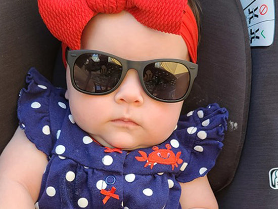 Examen des lunettes de soleil pour bébé Roshambo | Nouveau magazine de théorie