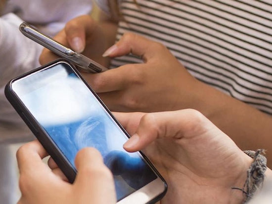 How to Keep Your Teens Eyes Safe but Still Looking Trendy